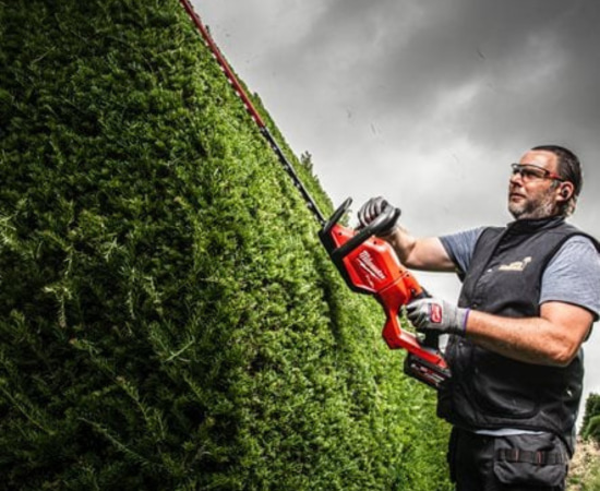 Location de matériel de jardinage à Vic-en-Bigorre pour particuliers et professionnels